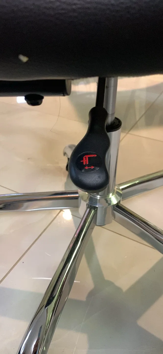 Black Office Chair image indicator(3)