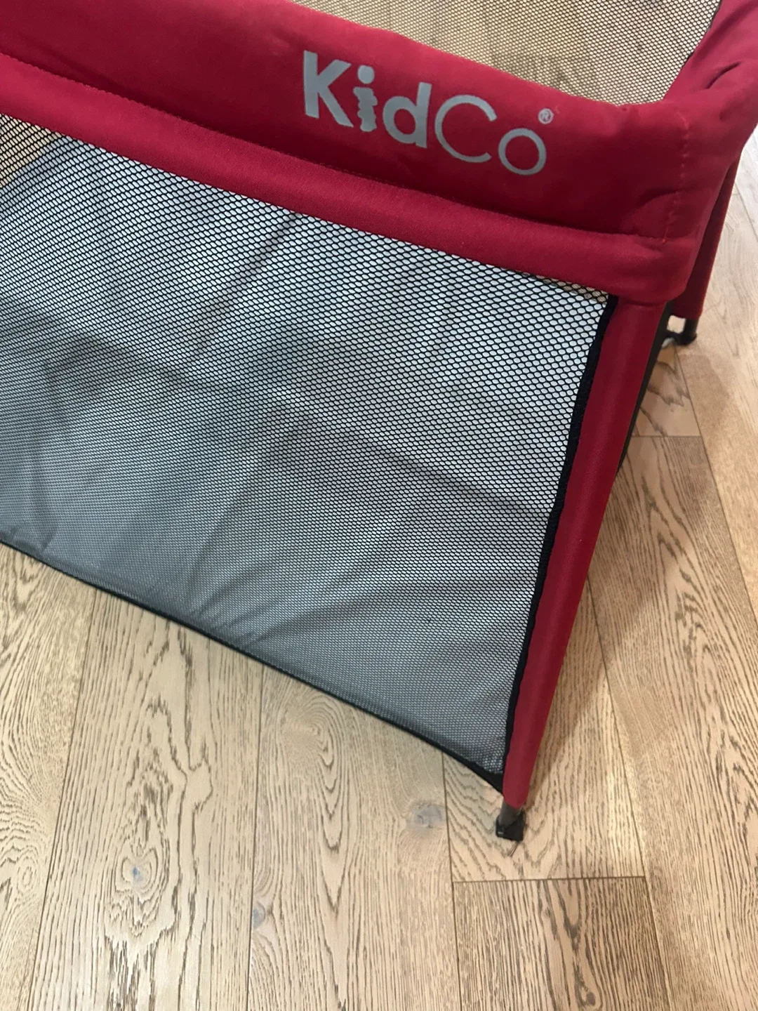 KidCo Playard - Portable and Easy to Store image indicator(4)