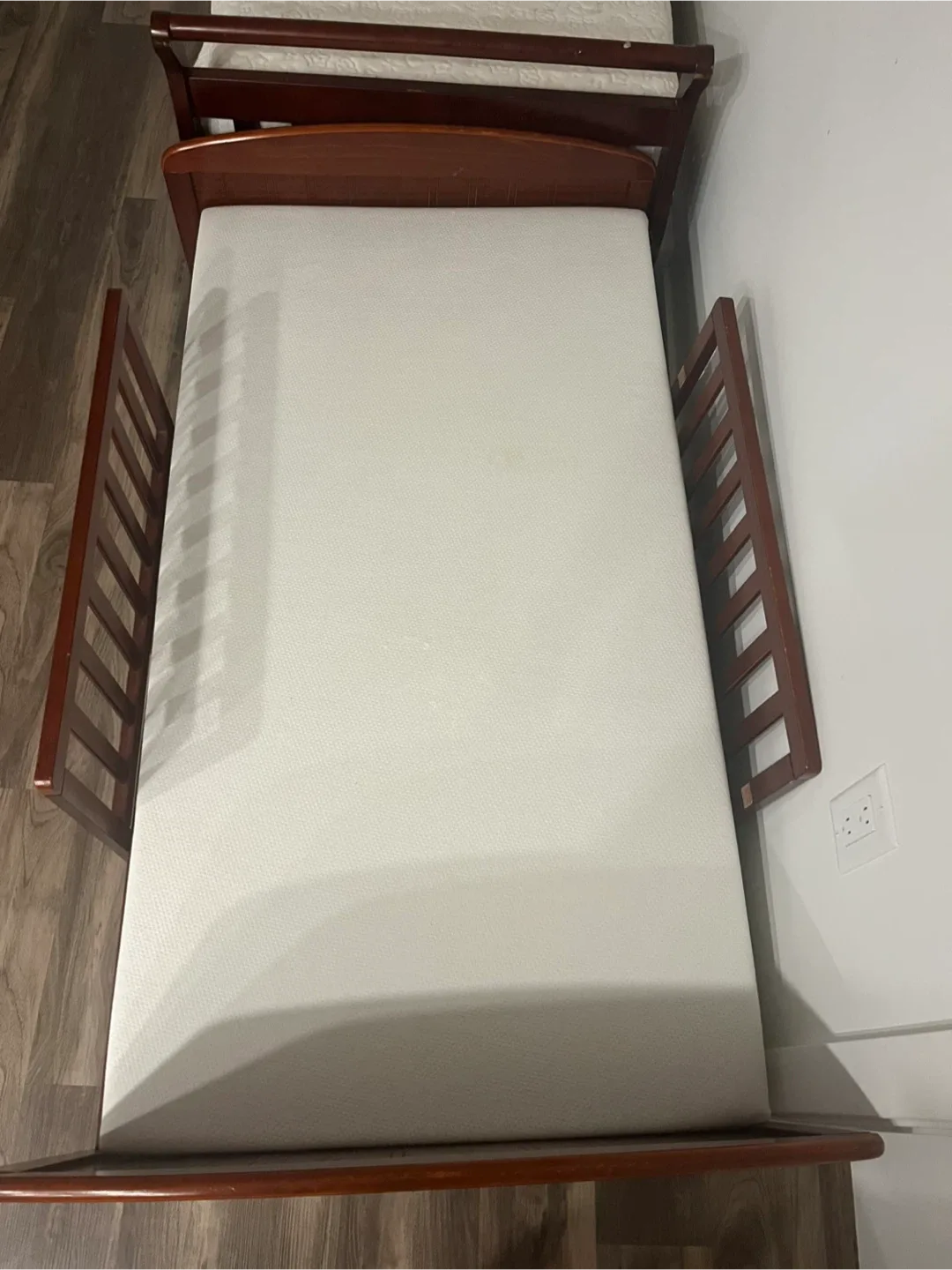 Toddler Bed - Brown Wood Frame image indicator(3)