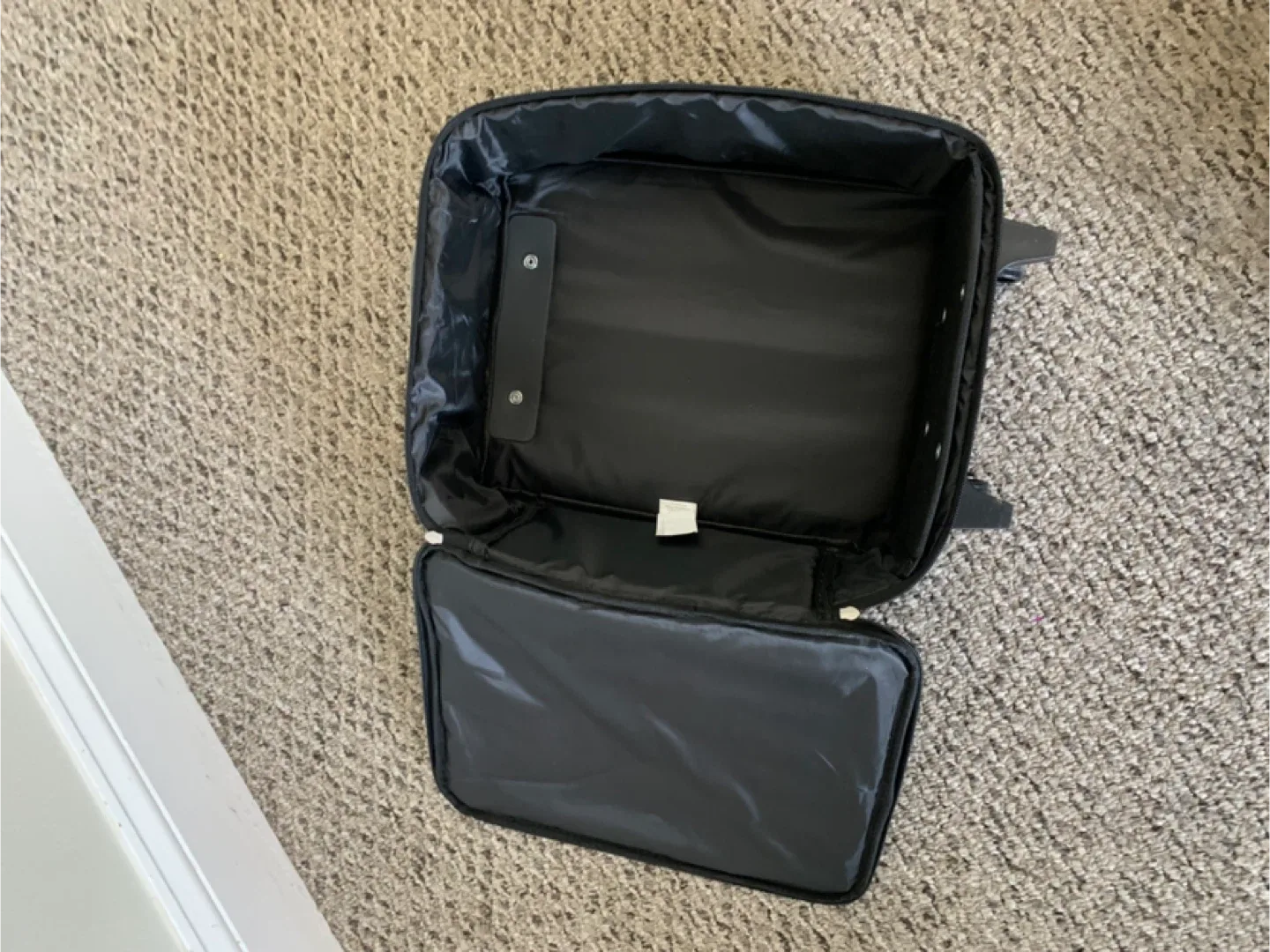 Star Wars Baby Yoda Rolling Suitcase - kids luggage image indicator(6)