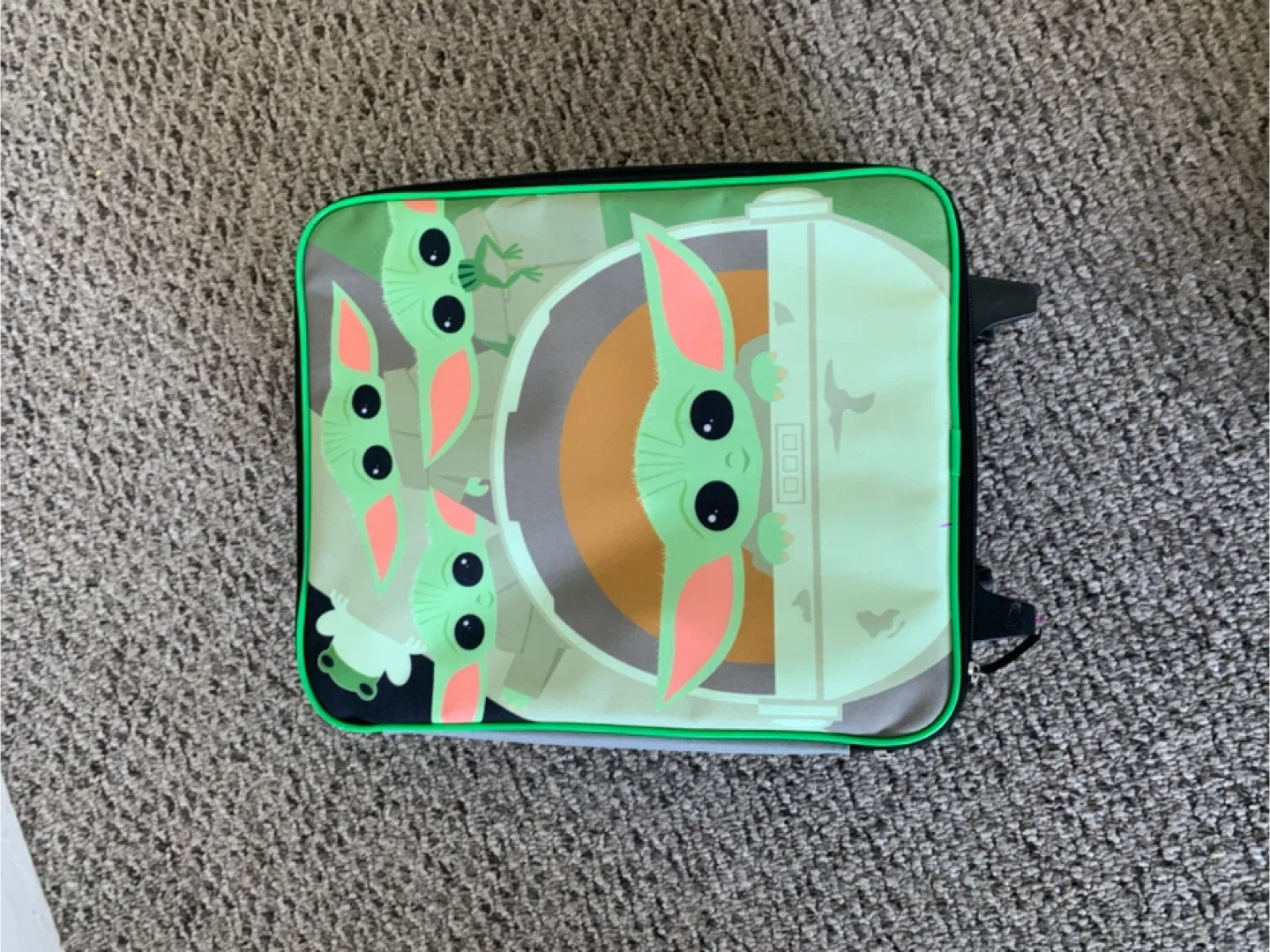 Star Wars Baby Yoda Rolling Suitcase - kids luggage image indicator(9)