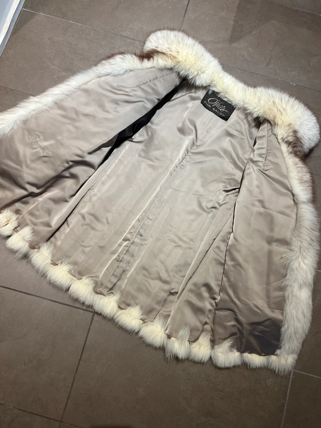 Stunning Vintage White Fox Fur Coat - photo 4
