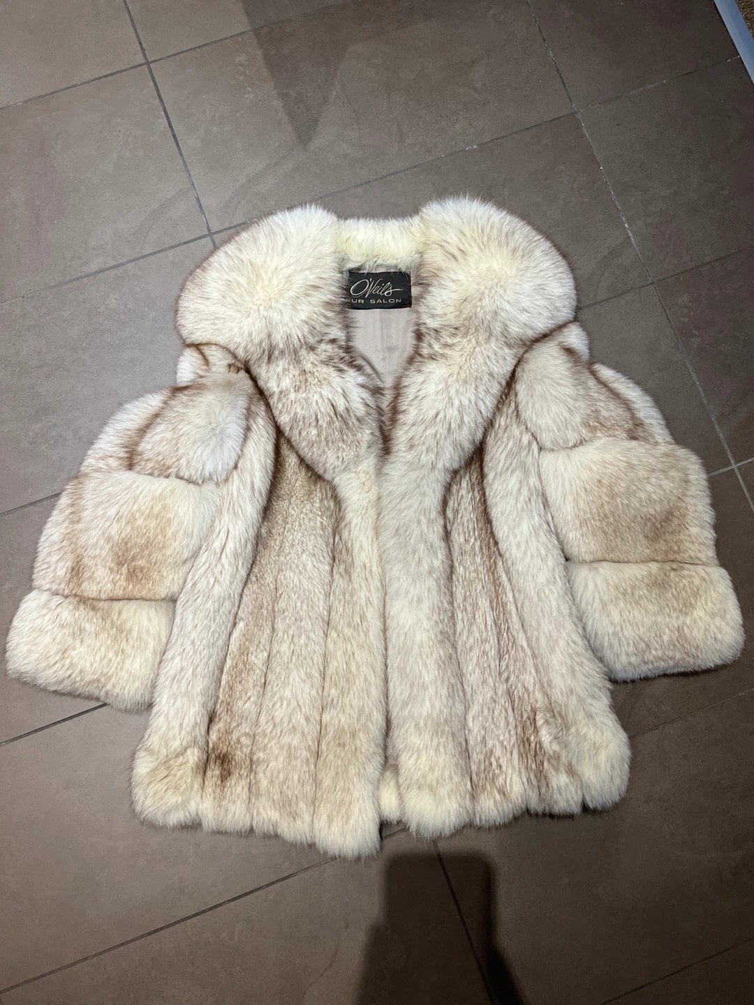 Stunning Vintage White Fox Fur Coat
