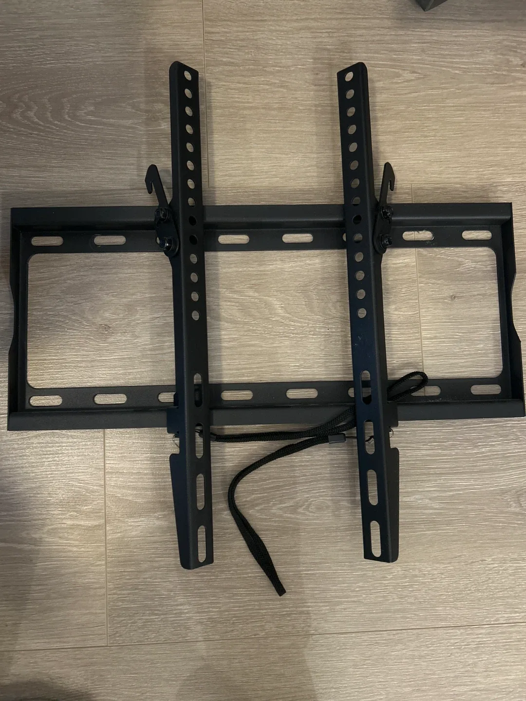 TV Wall Mount Bracket image indicator(2)