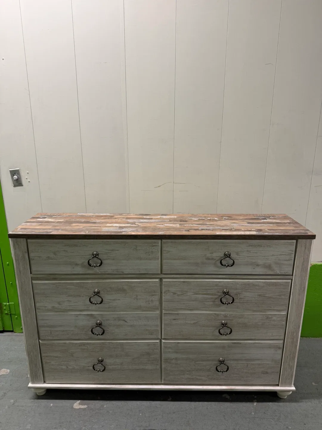 Willowton 6 Drawer Dresser