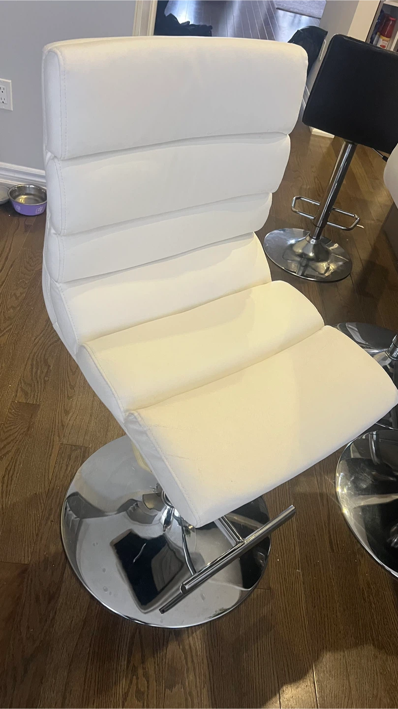Modern White Swivel Bar Stools - photo 3