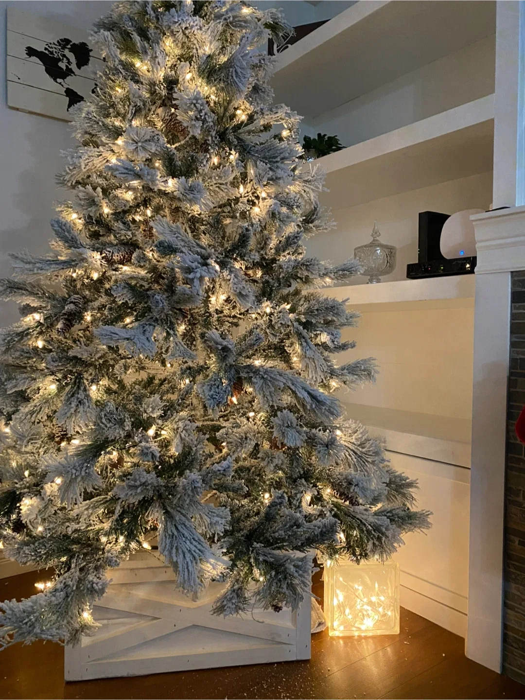 Wooden Christmas Tree Collar - White image indicator(2)