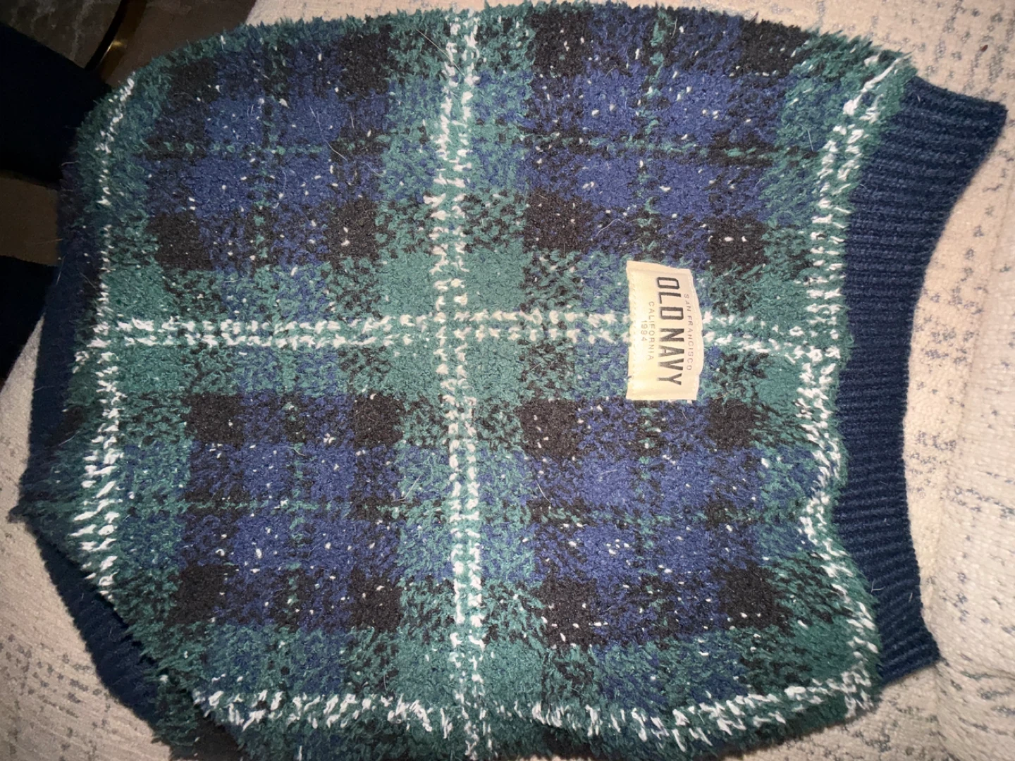 Old Navy Plaid Sweater Vest - Size L - photo 2