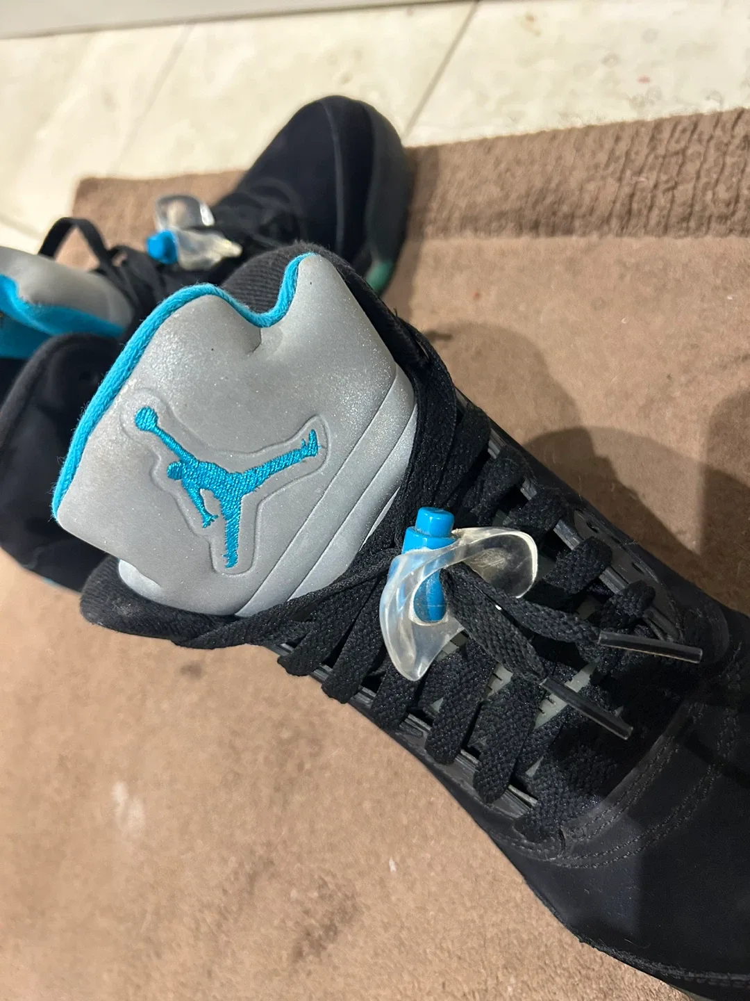 Air Jordan 5 Retro Black/Aqua US 6.5 image indicator(5)