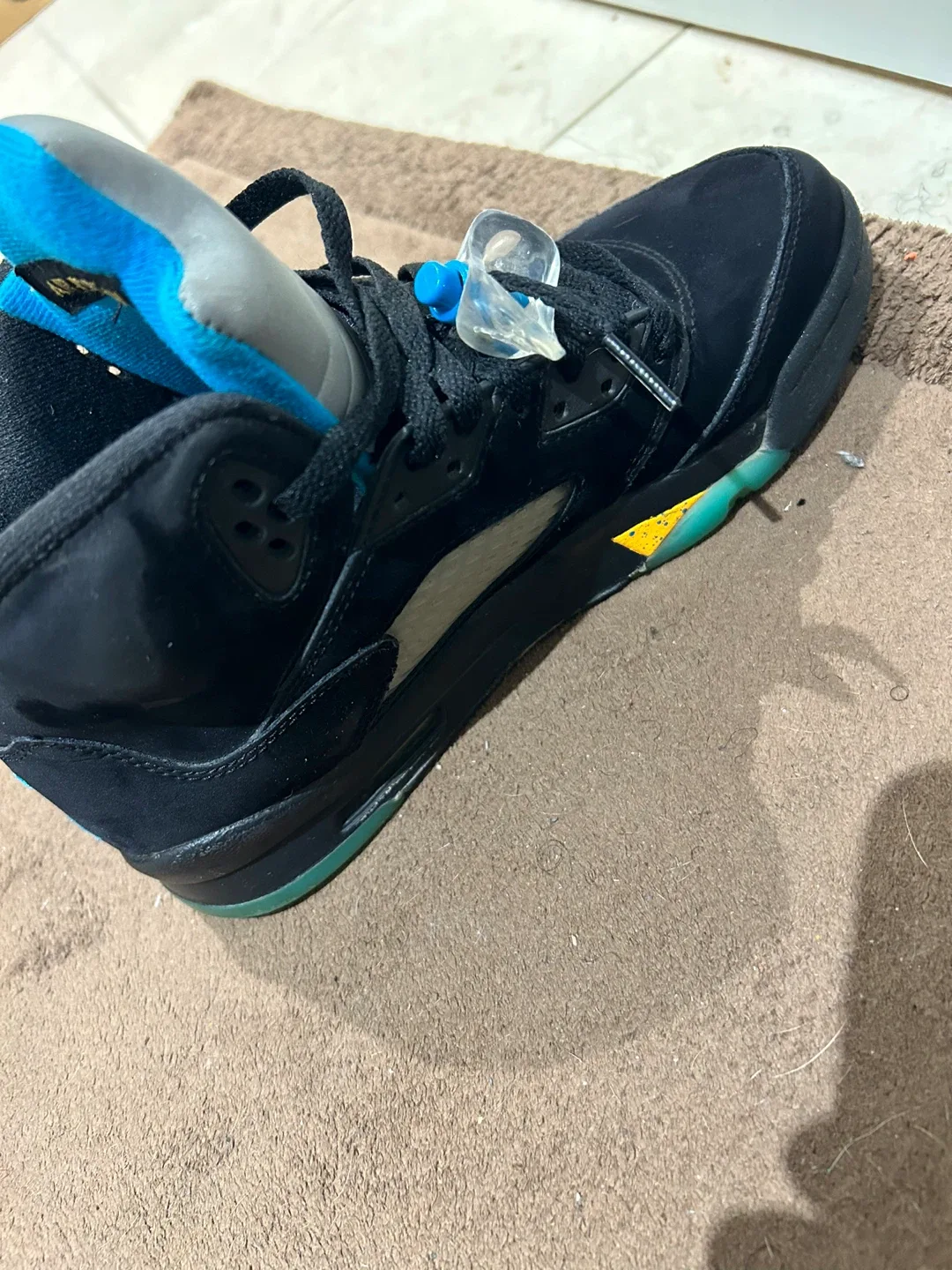 Air Jordan 5 Retro Black/Aqua US 6.5 image indicator(2)