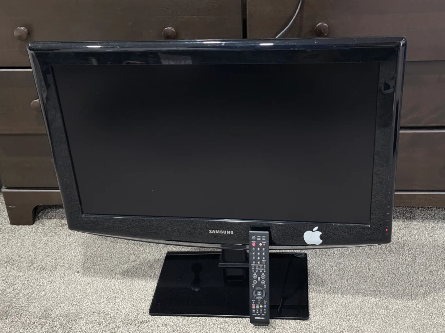 Samsung TV w Remote - photo 2