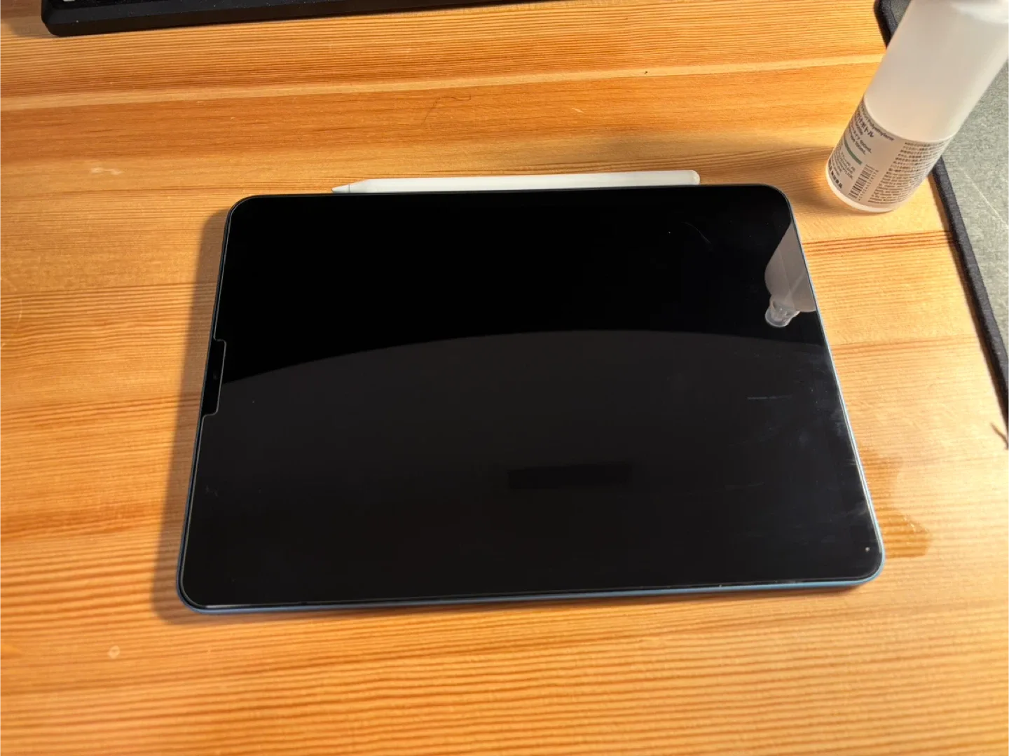 Apple iPad Air m1 with Magic Keyboard Folio image indicator(4)