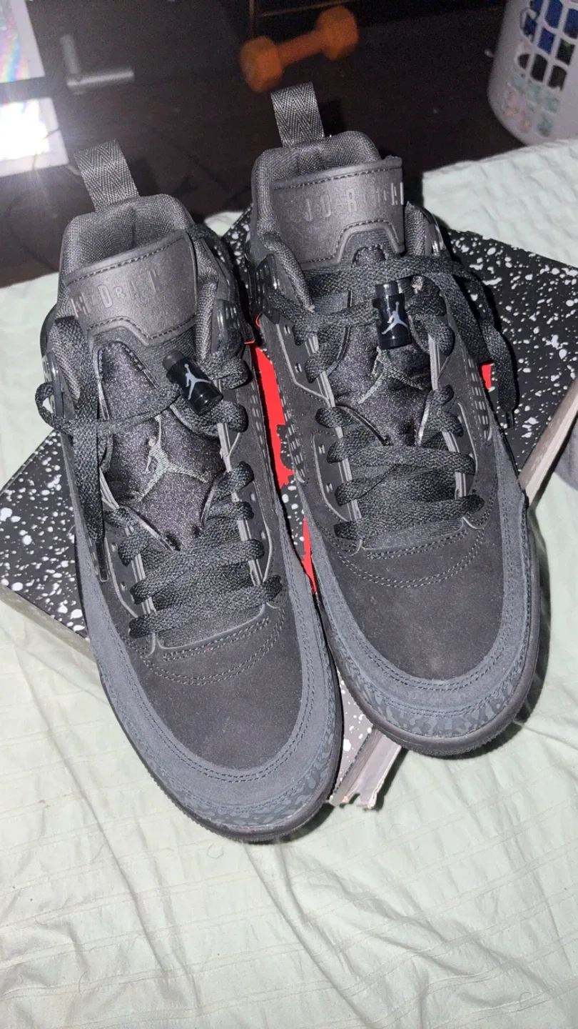 Jordan Spizike Low Black/Red Shoes image indicator(2)