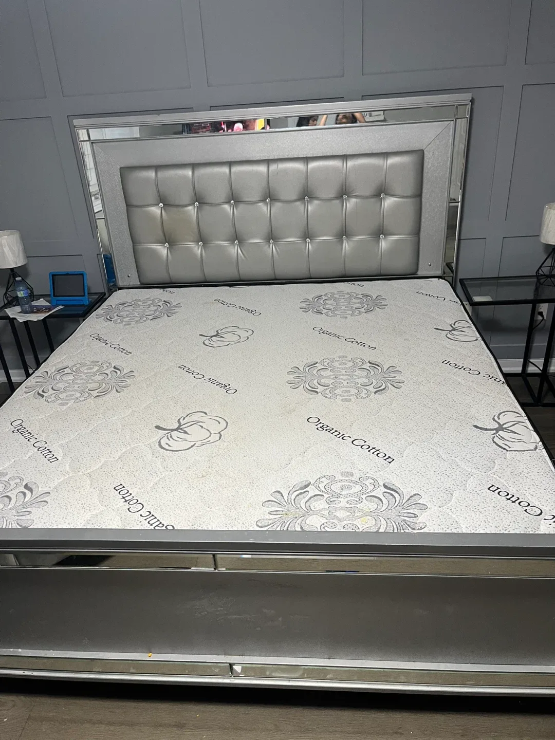 Queen Size Bed Frame with Mattress image indicator(2)