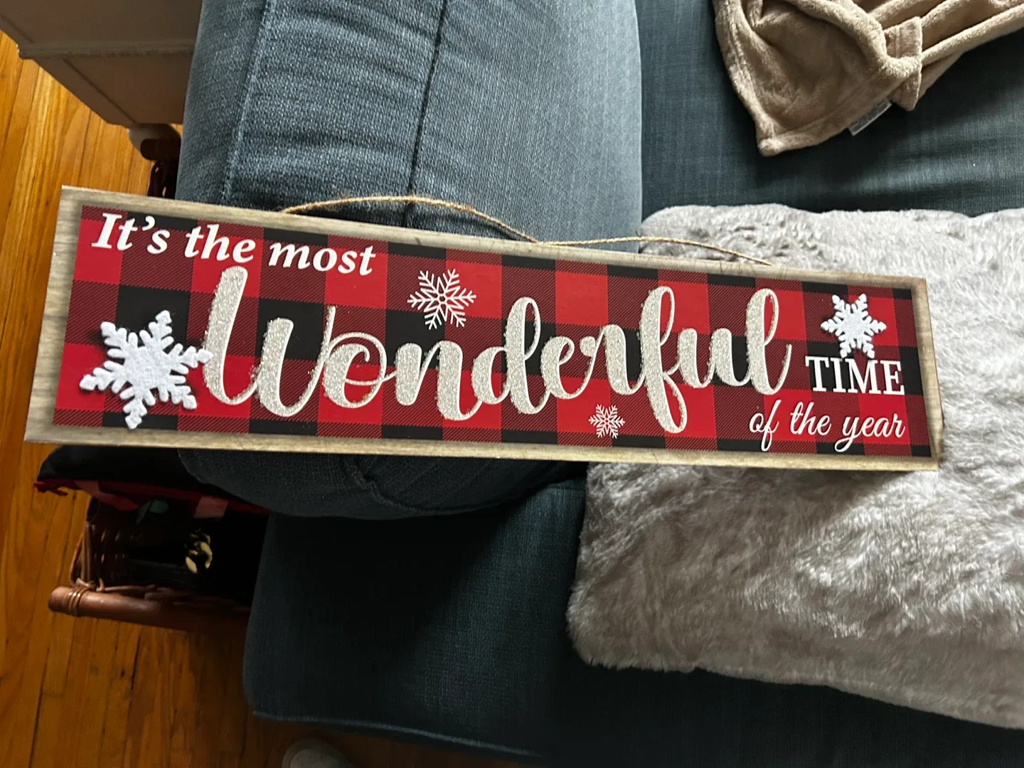 Holiday Wall Decor - Wonderful Time of the Year #freecycle