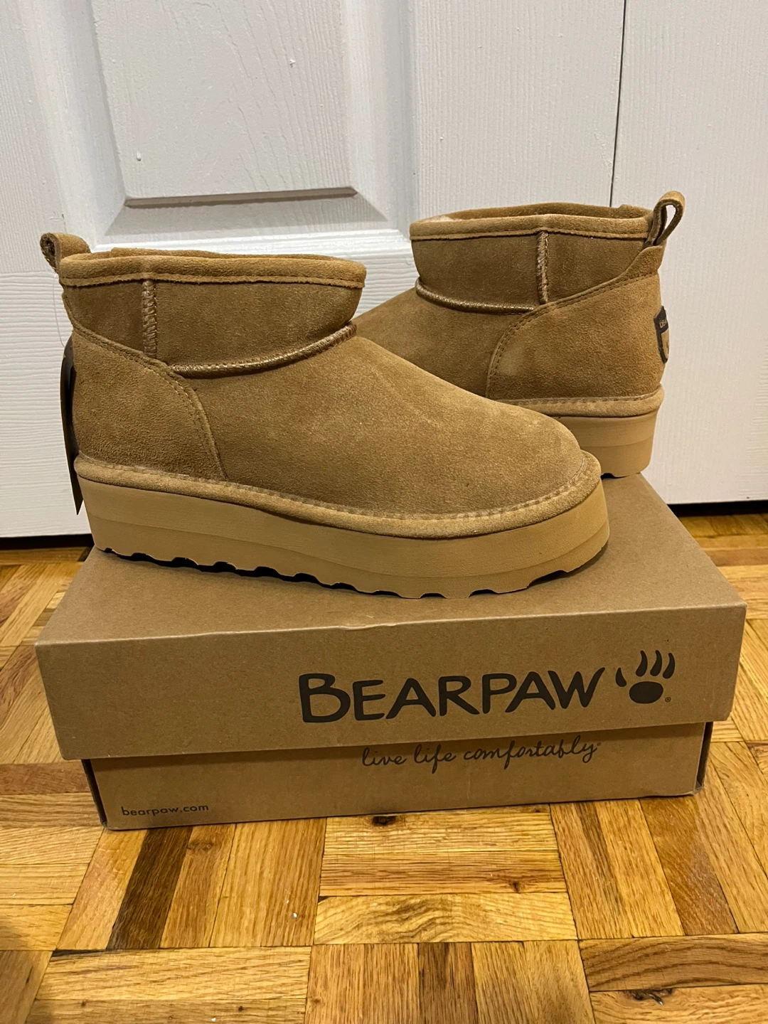 New Bearpaw Retro Shorty Boots - Size 9 Beige - photo 5