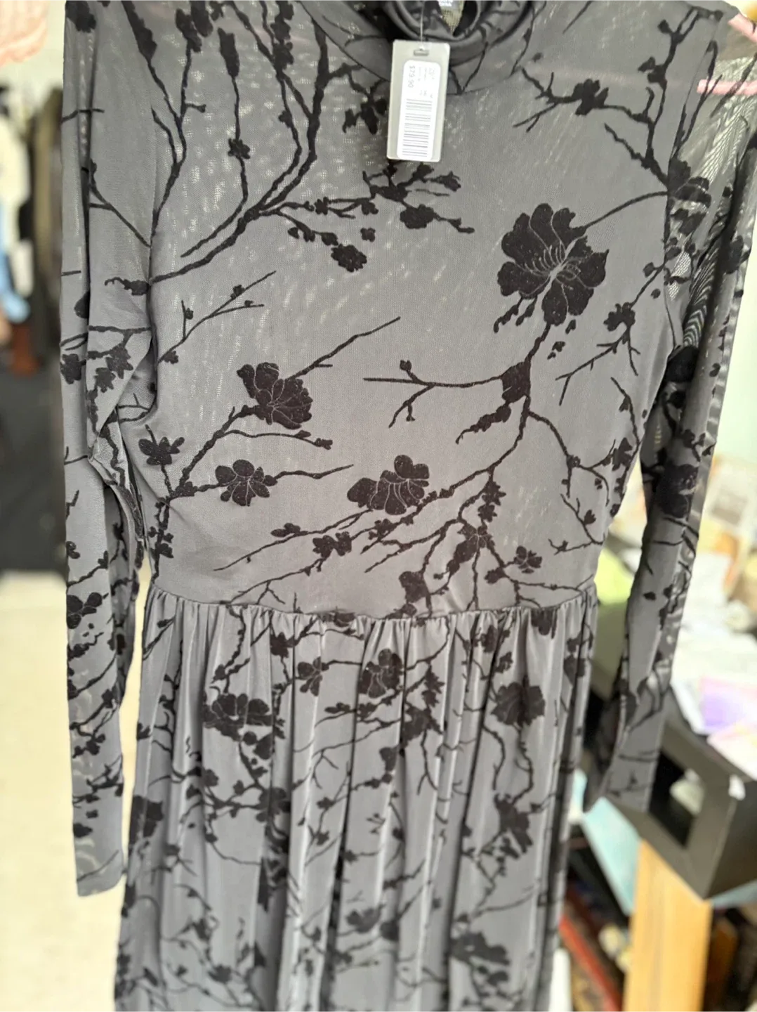 RW&CO. Floral Print Mesh Dress - Size M image indicator(8)