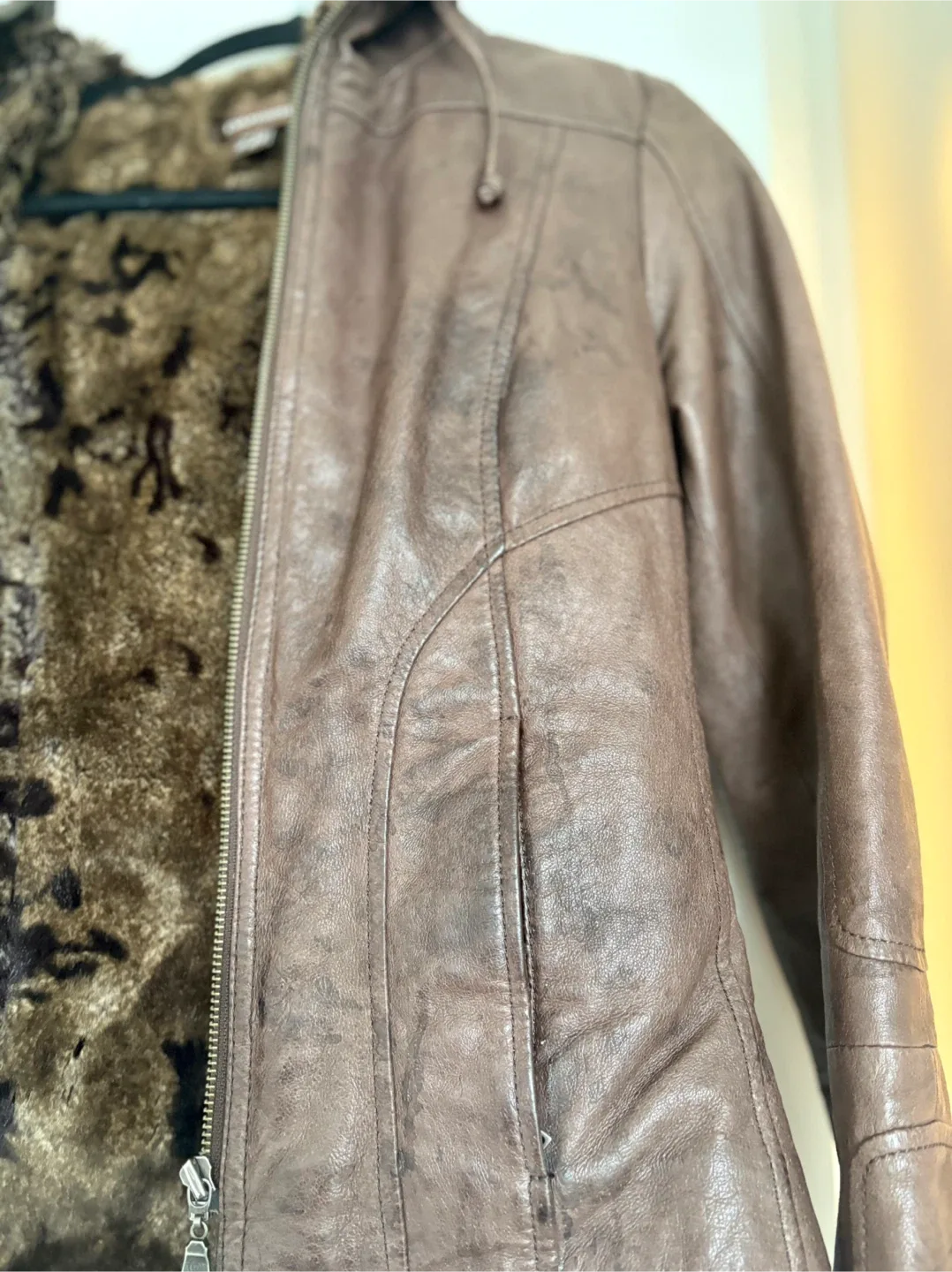Danier Leather Jacket Brown image indicator(2)
