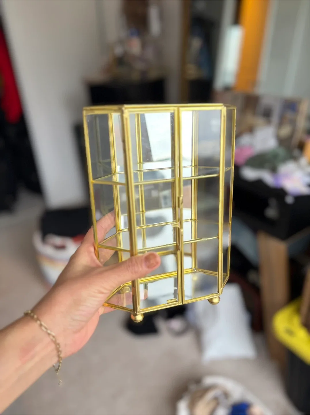 Gold & Glass Display Cabinet image indicator(3)