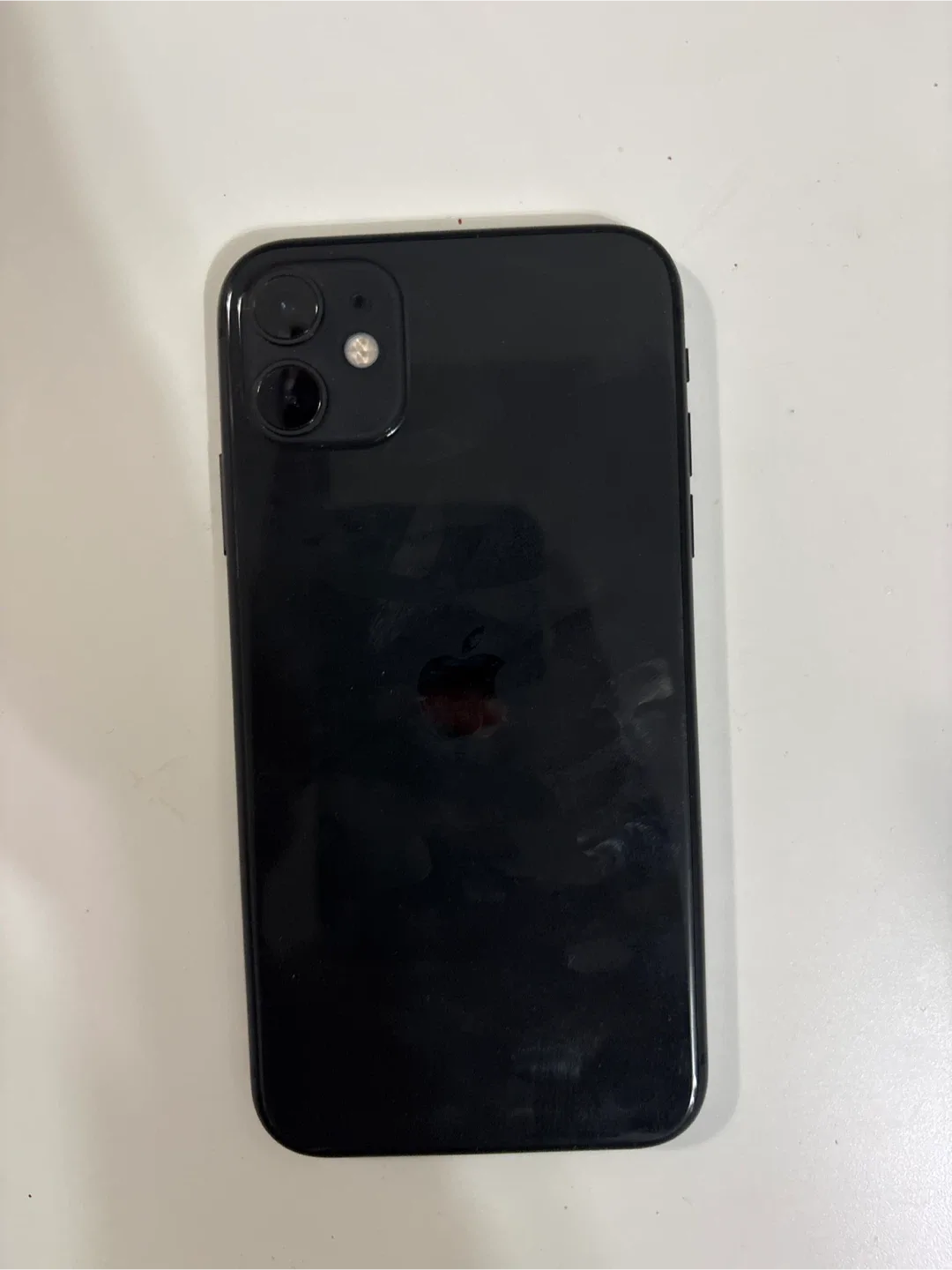 iPhone 11 - Black image indicator(2)