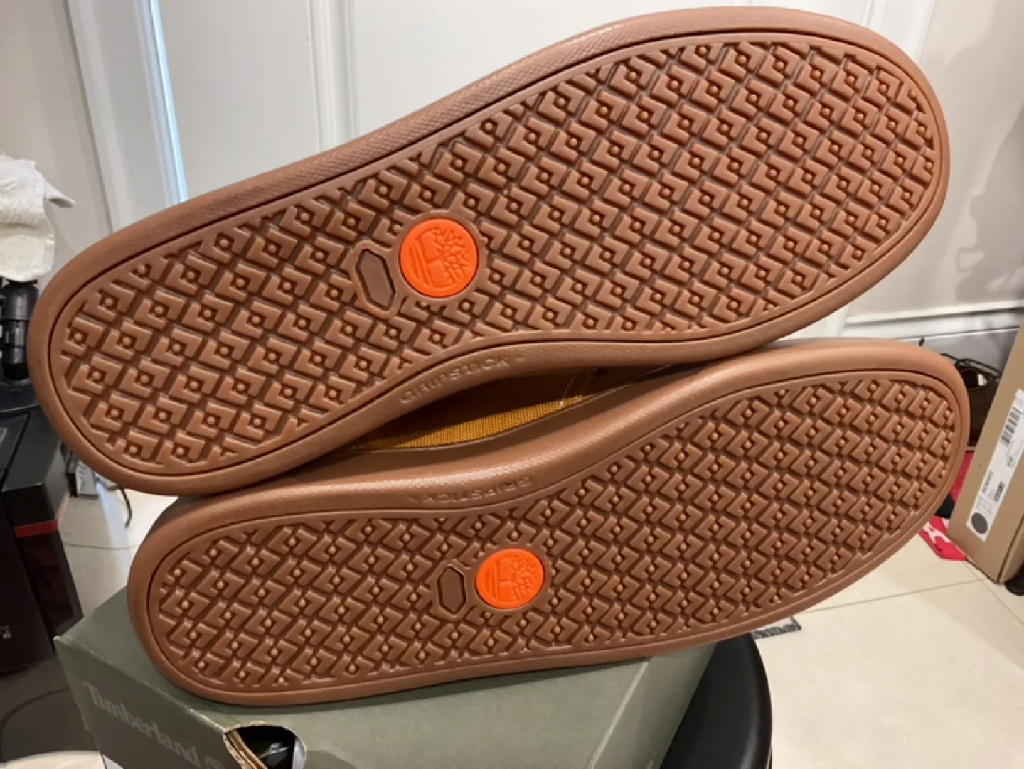 Timberland Croydon Leather Chukka Boots - Size 9.5 image indicator(4)