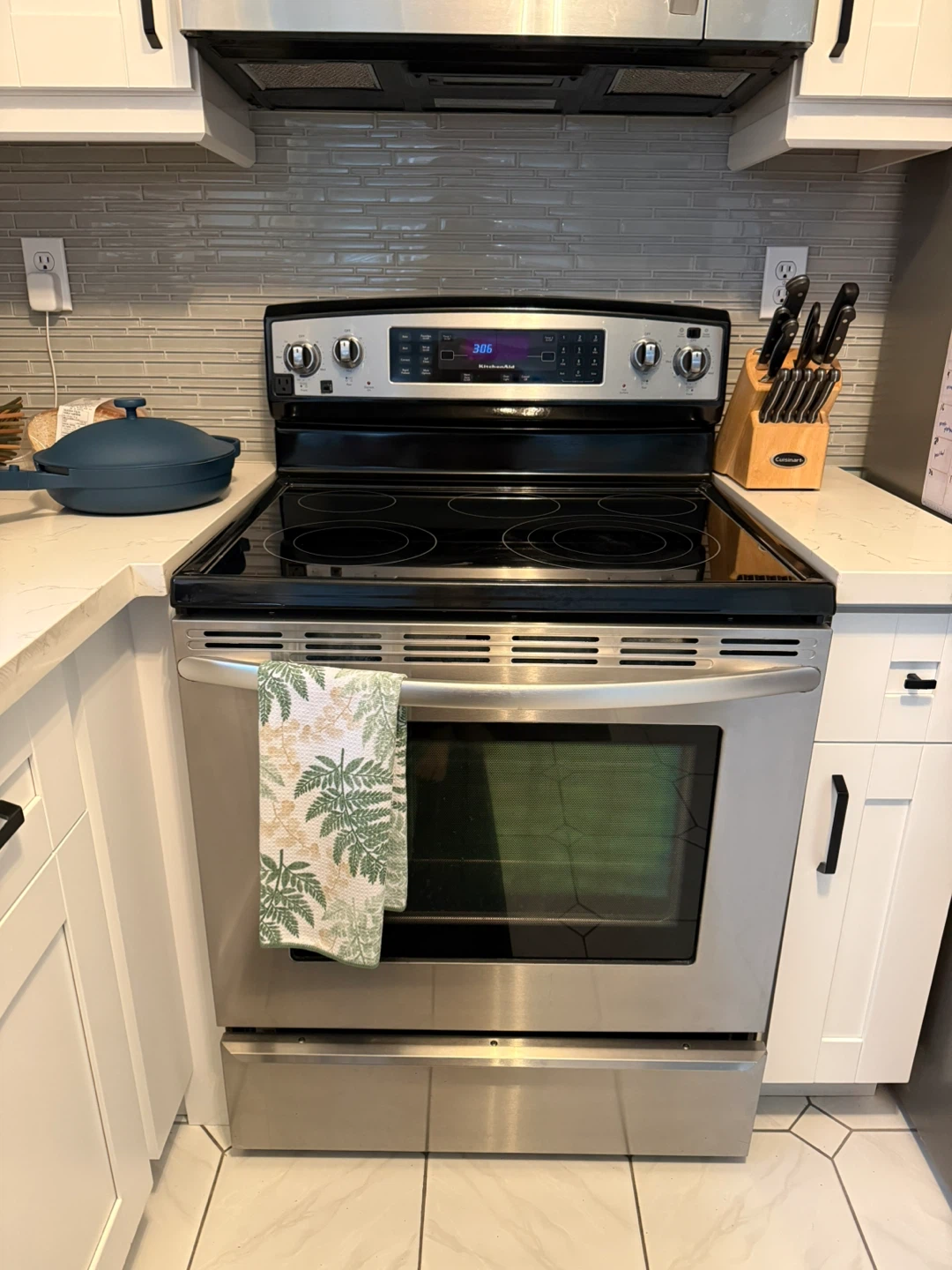 KitchenAid 30” Stainless Steel Electric Range - photo 5