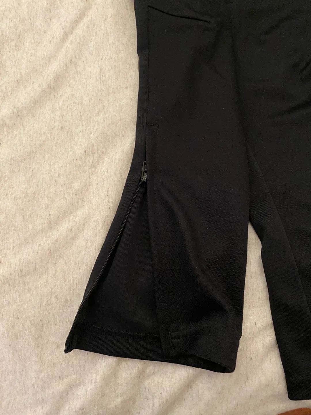 Adidas Black Track Pants - Size S (9-10Y) image indicator(4)