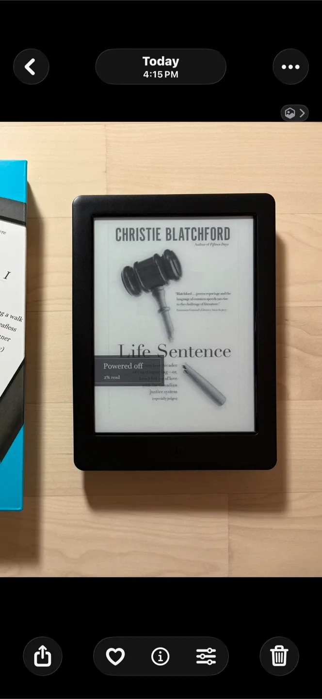 Kobo Glo HD eReader with Box image indicator(2)