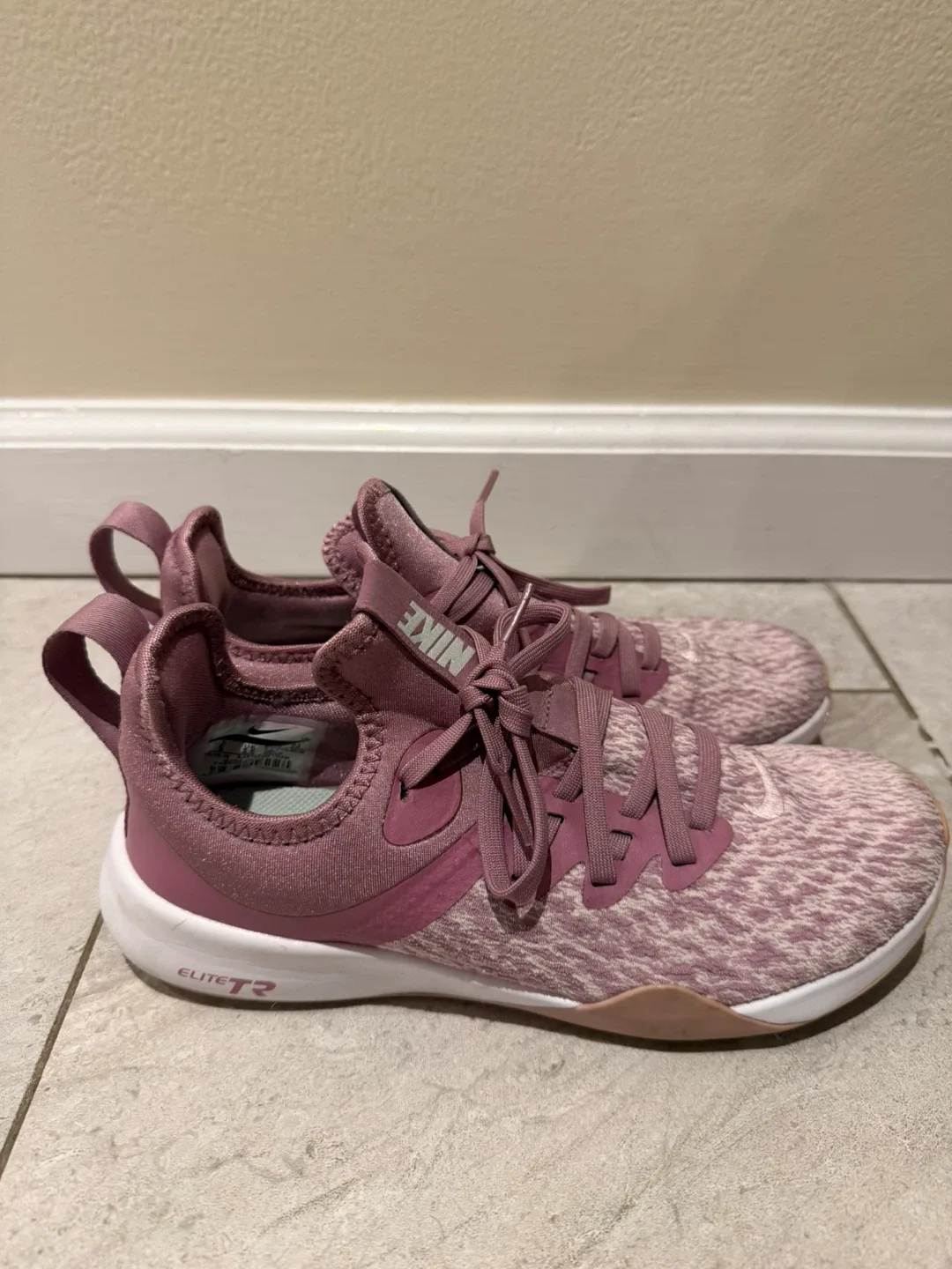 Nike Elite TR2 Training Shoes - US 6