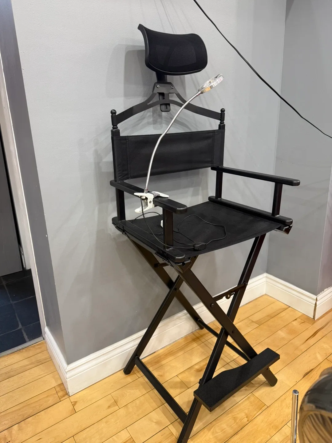 Hollywood Style Vanity Mirror with Lights + Makeup Chair image indicator(5)