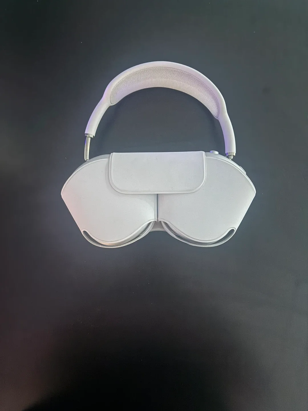 Apple AirPods Max - White - Like New! image indicator(6)