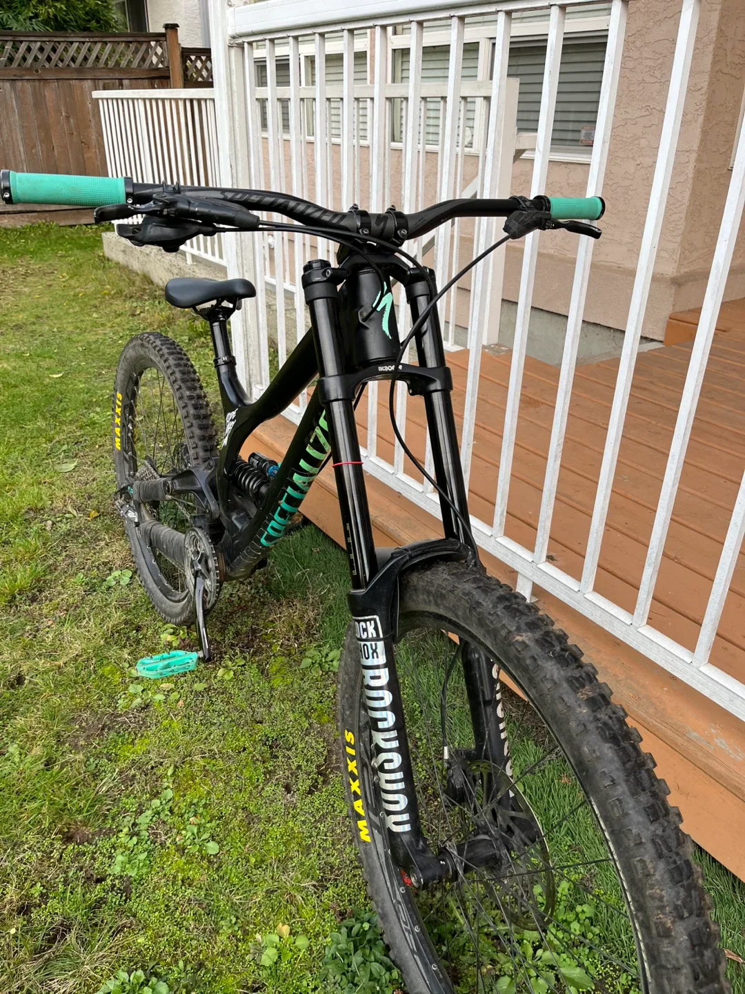 !!!PRICE DROP!!! Specialized demo 8 image indicator(4)