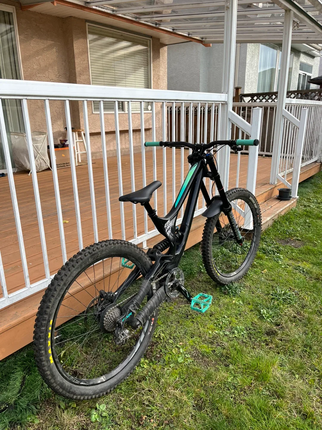 !!!PRICE DROP!!! Specialized demo 8 image indicator(3)