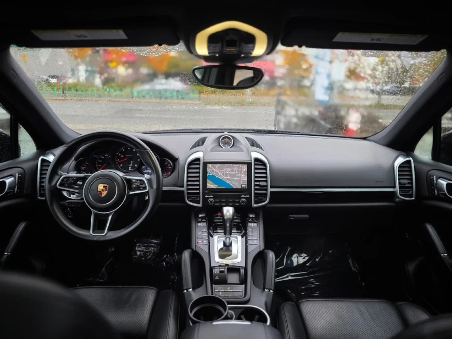 2017 Porsche Cayenne image indicator(7)