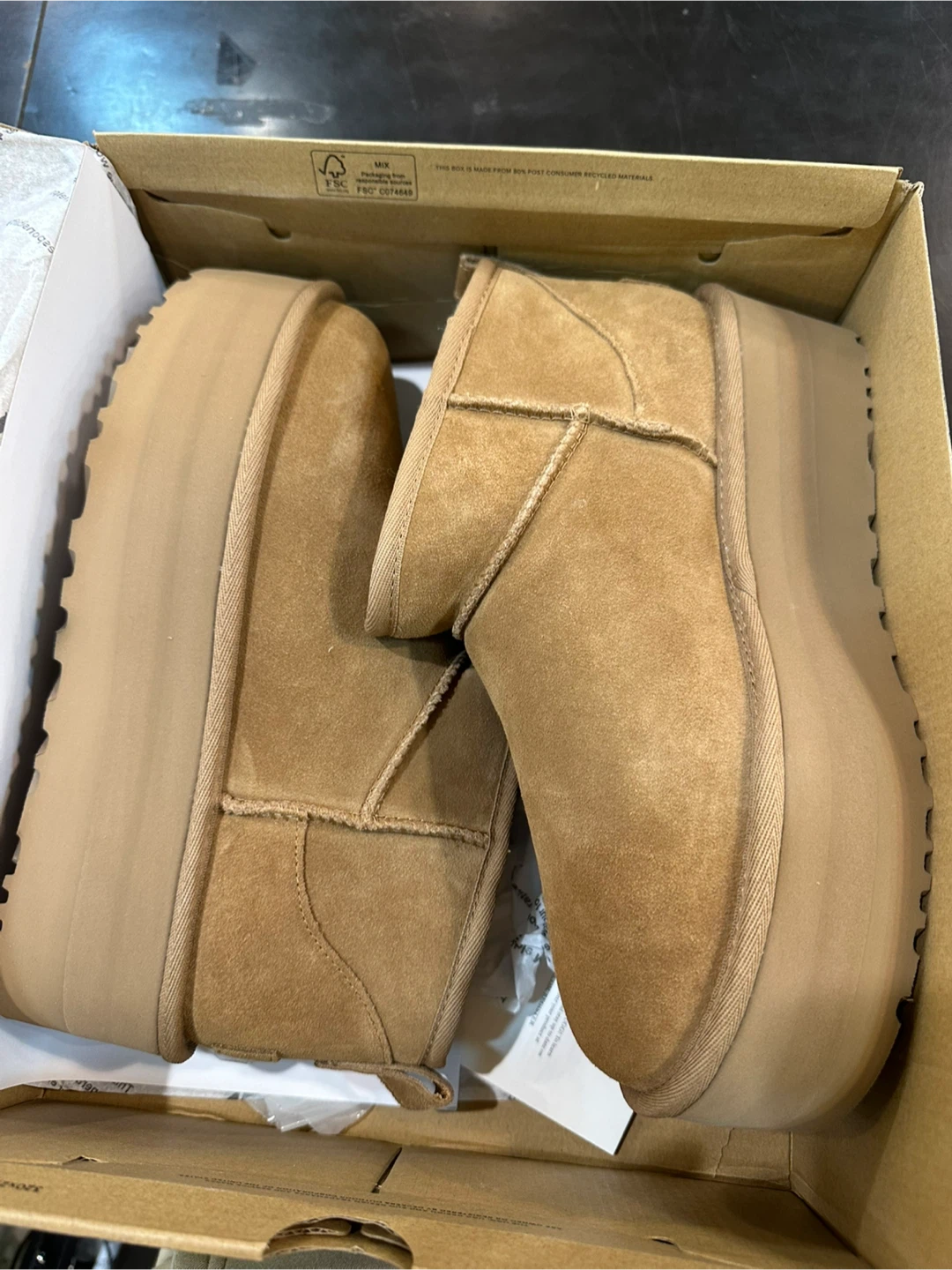 UGG Mini Platform Boots, Chestnut Colour size 8 - photo 2