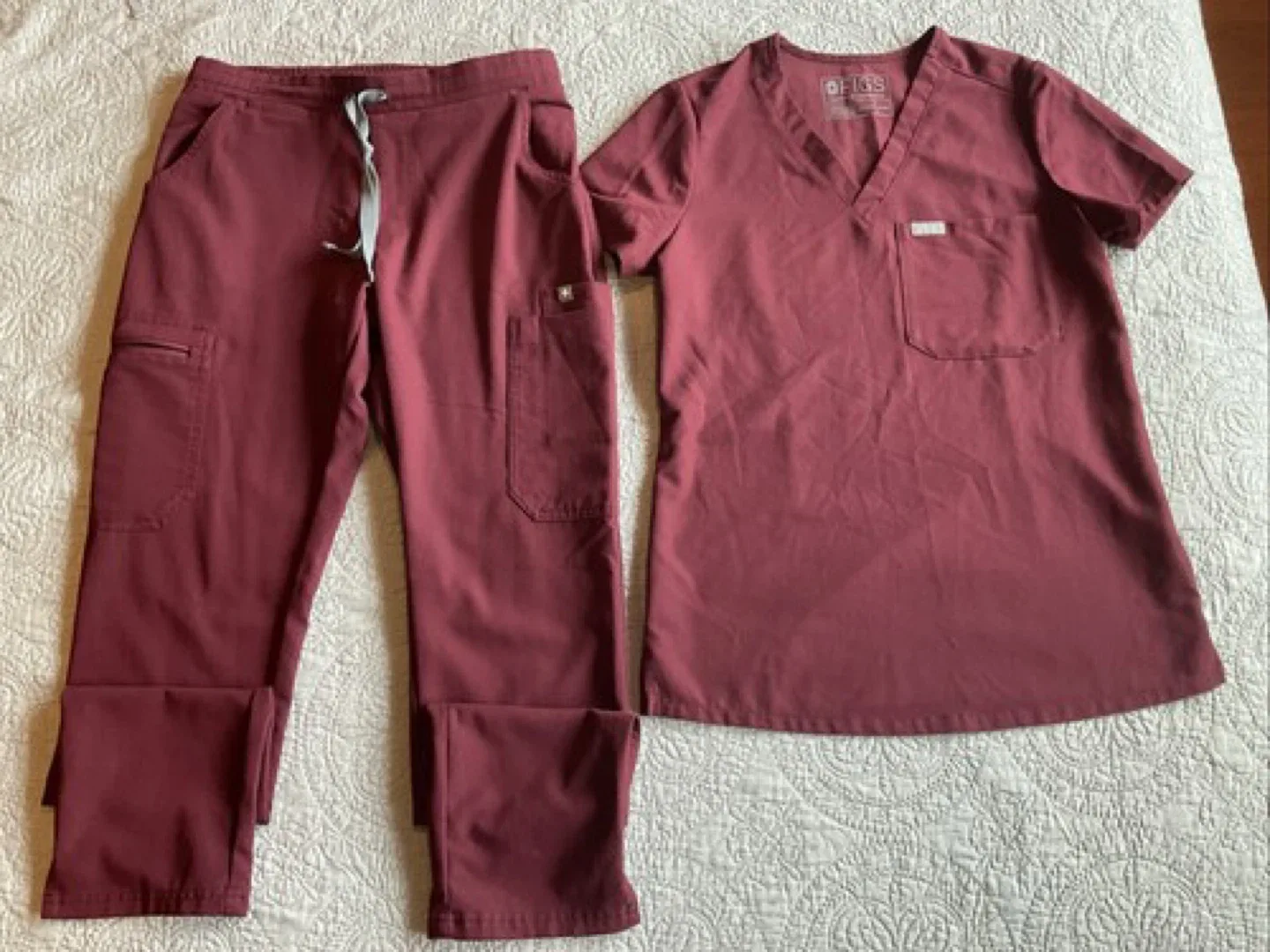 FIGS Women’s Burgundy Scrub Set