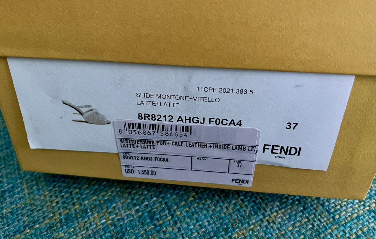Authentic Fendi Shearling Slides Size 37 - photo 4