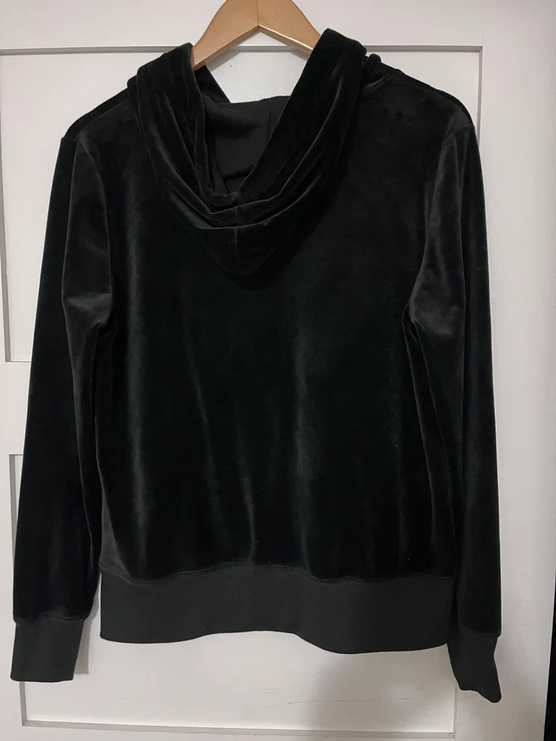 Forever 21 Black Velvet Hoodie - Size M image indicator(2)