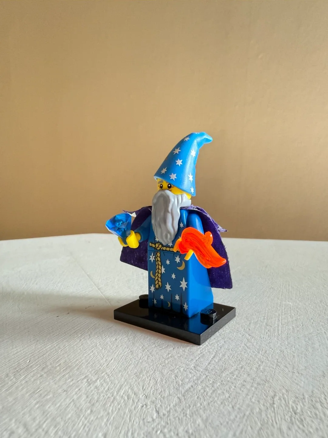 Lego Wizard Figurine image indicator(2)