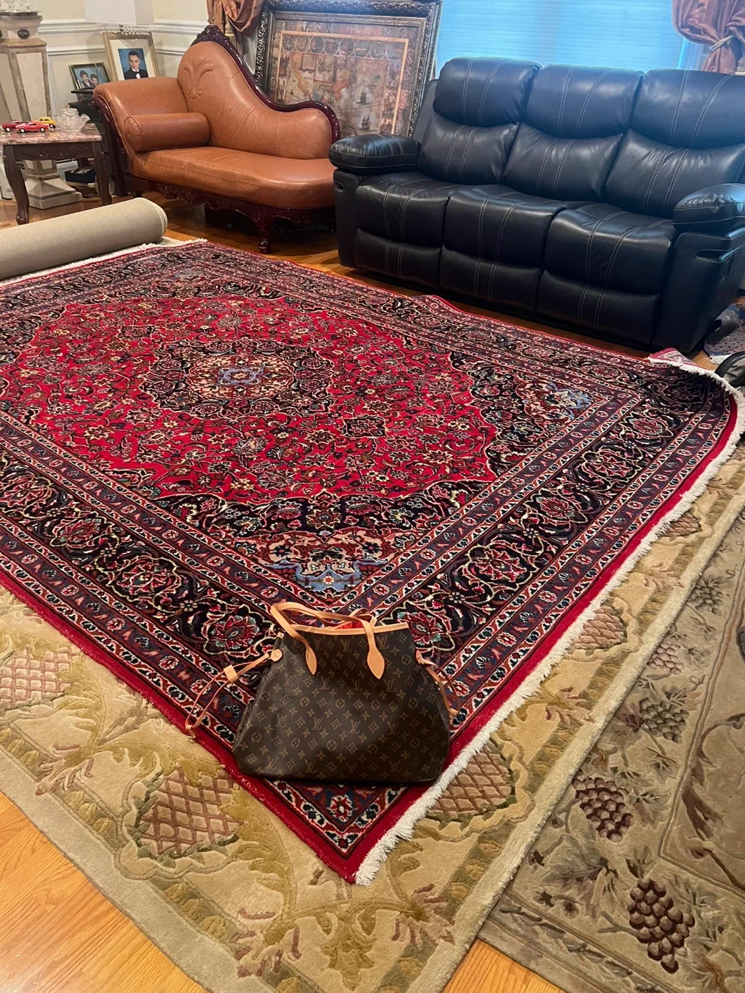 Assorted Home Decor Items image indicator(10)