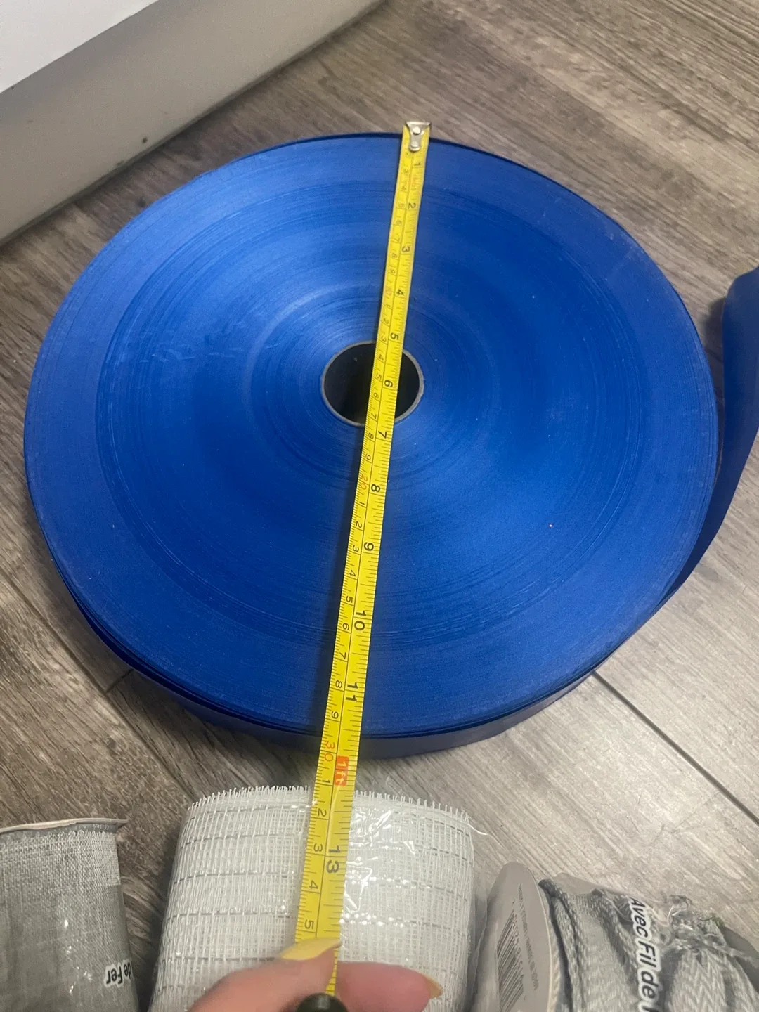 Bow Genius Decor with Ribbon Rolls image indicator(7)