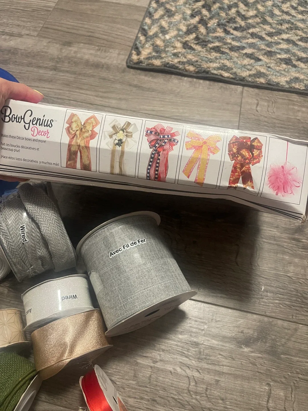 Bow Genius Decor with Ribbon Rolls image indicator(4)