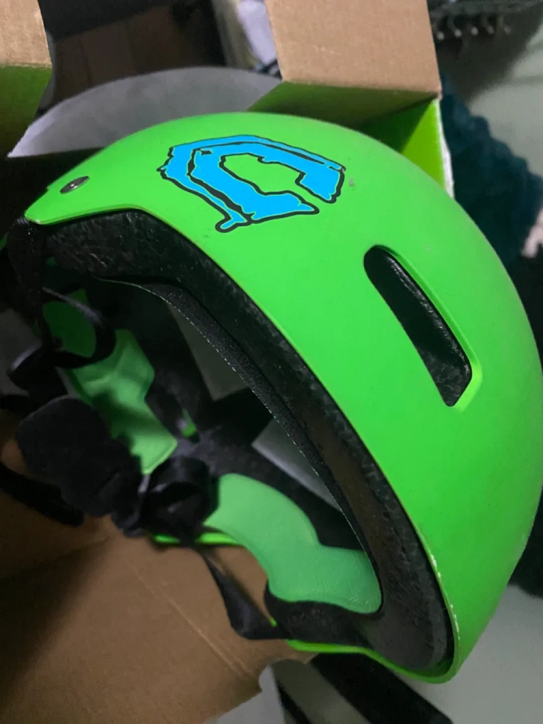Capix Protective Gear 3 Pack & Green Helmet (Adult L)