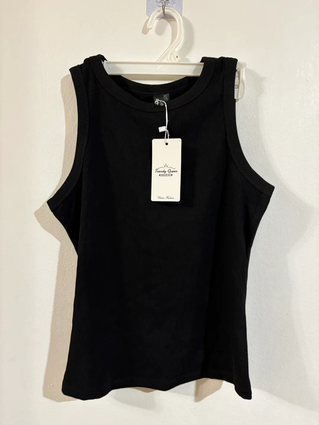 Trendy Queen Black Tank Top - Size S - New