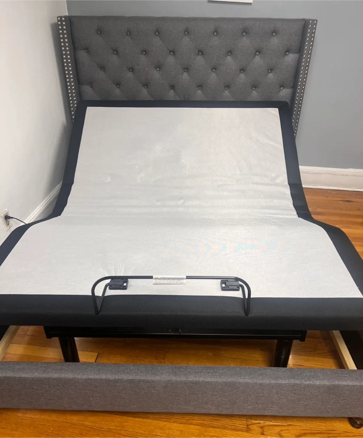 Upholstered Adjustable Bed Frame - Gray image indicator(2)