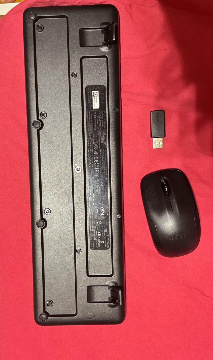 Logitech K220 Wireless Keyboard and Mouse Combo image indicator(2)