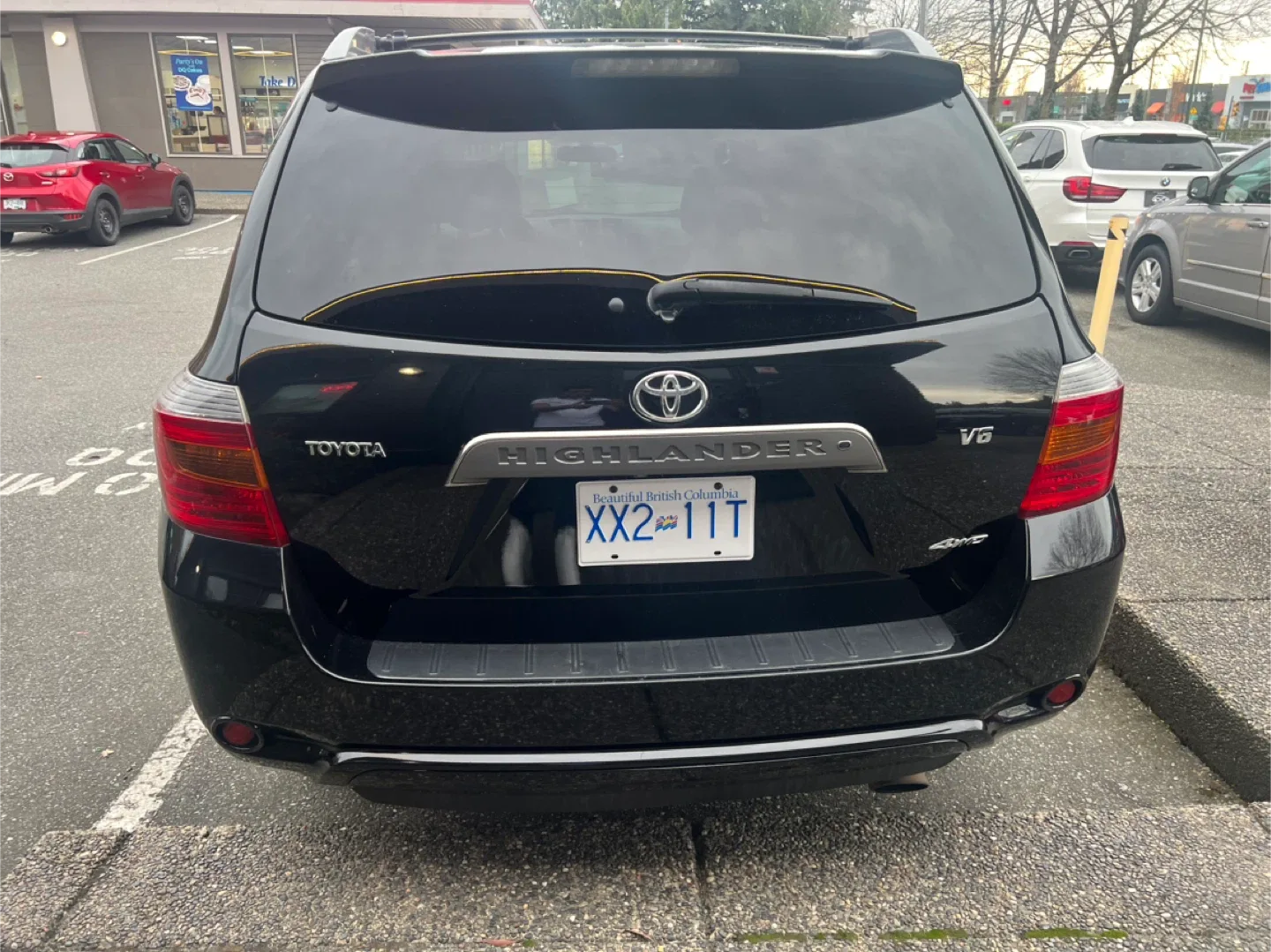 Toyota Highlander SUV - Black image indicator(5)