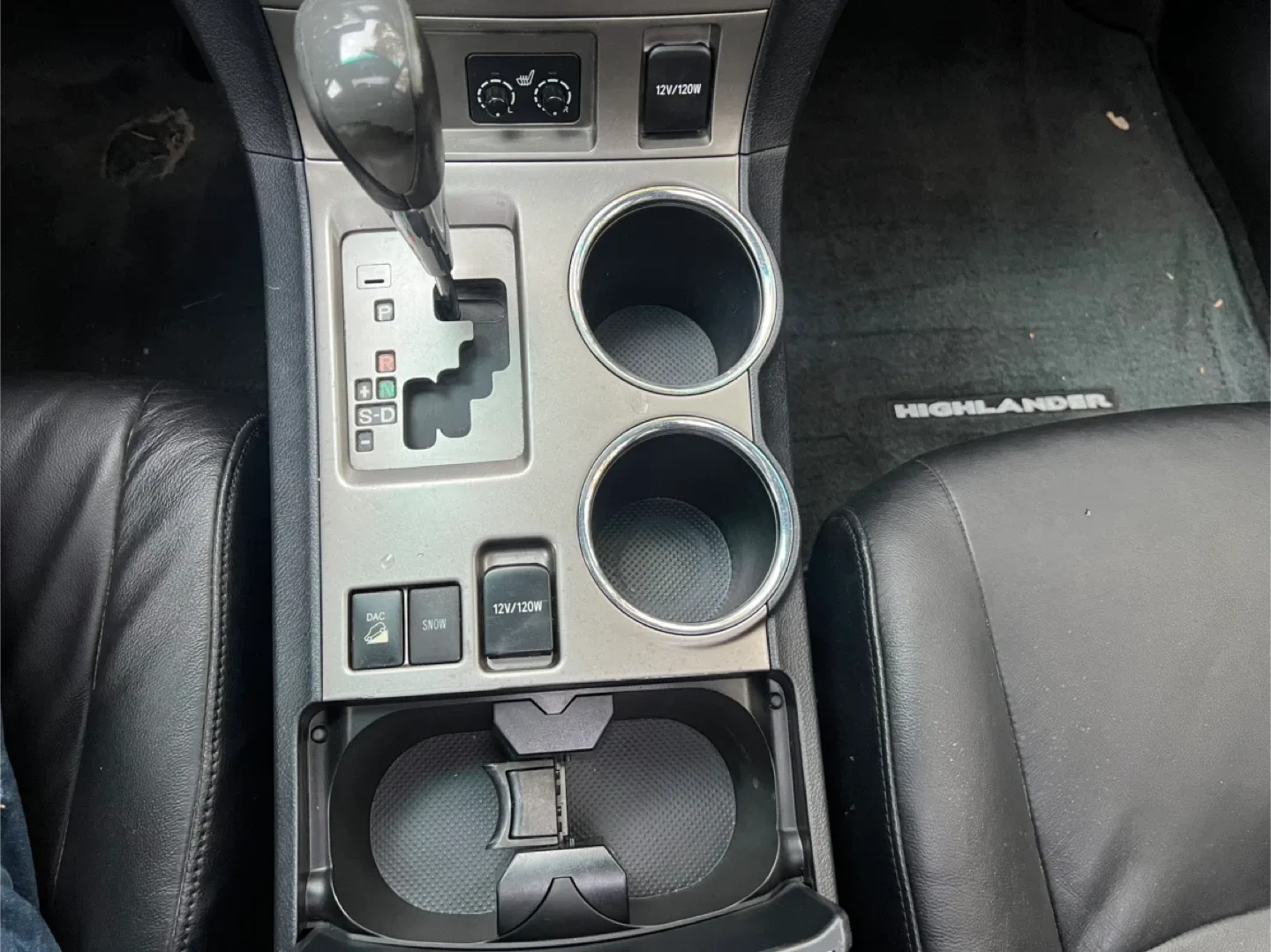 Toyota Highlander SUV - Black image indicator(10)