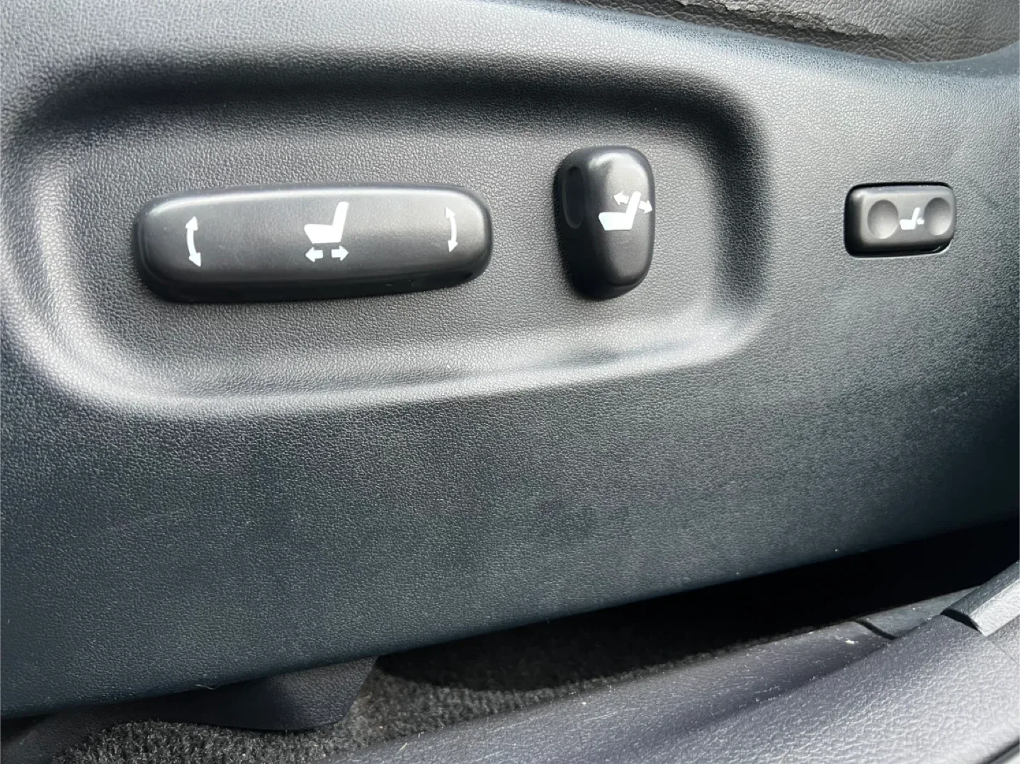 Toyota Highlander SUV - Black image indicator(8)