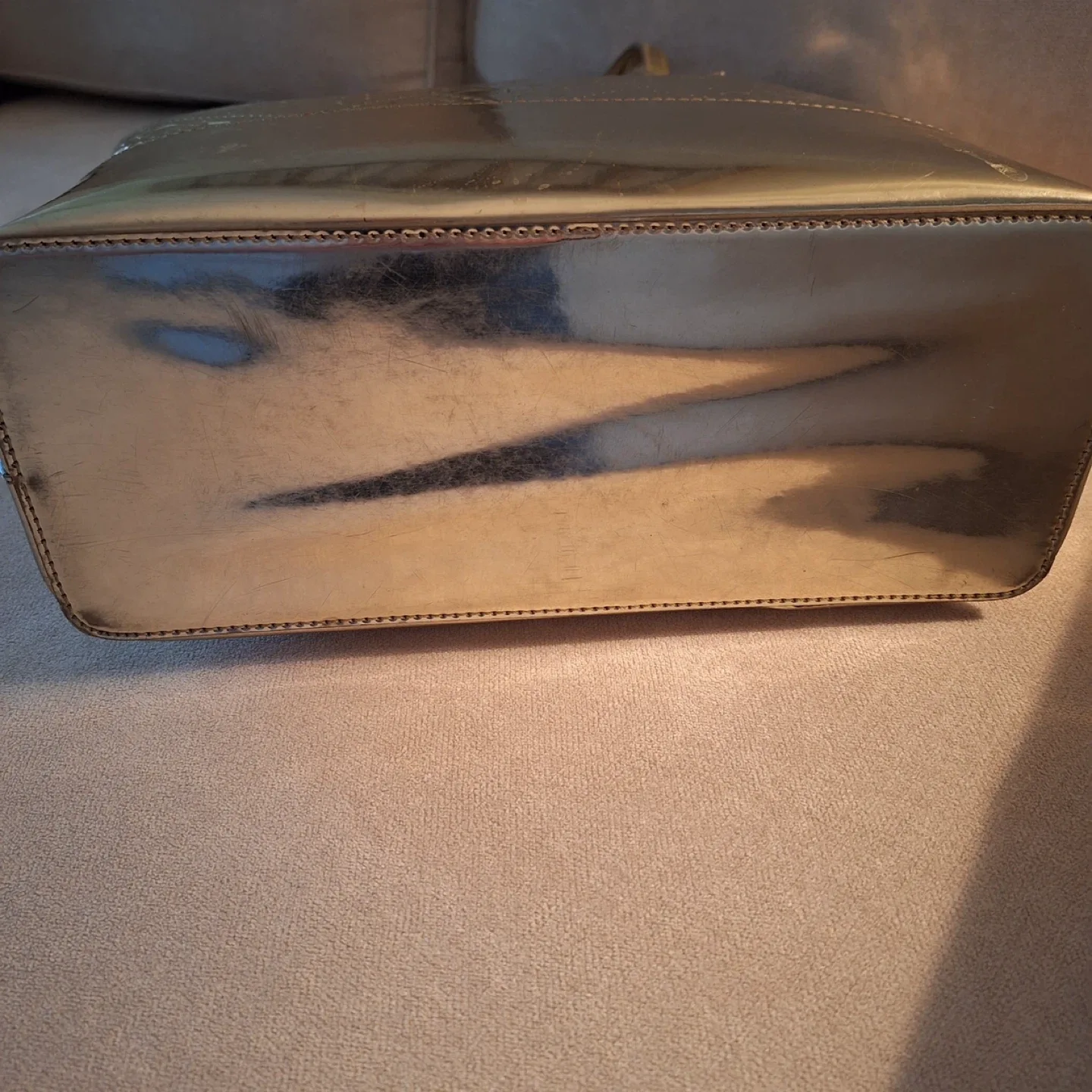 Kate Spade Gold Tote Bag image indicator(5)